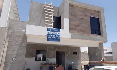 CASA EN PREVENTA EN QUINTAS DEL PALMAR, TORREÓN, COAHUILA.