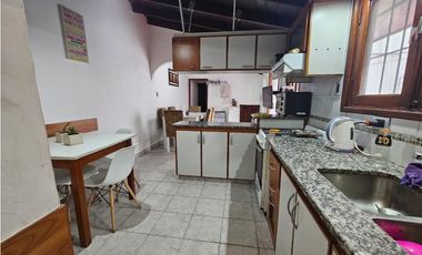 venta chalet de 4 ambientes mas galpon