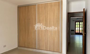 Casa en planta alta en alquiler.