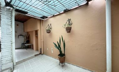 VENTA CASA CALLE PELLEGRINI DOS DORMITORIOS