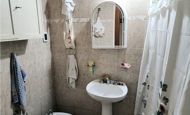 Casa tres ambientes con jardín. García Lorca. Punta Mogotes.Venta.