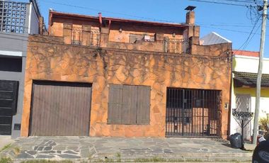 Casa en venta en Lanus Oeste