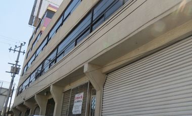EDIFICIO EN VENTA CARRET. LAGO DE GUADALUPE USO HABITACIONAL O COMERCIAL