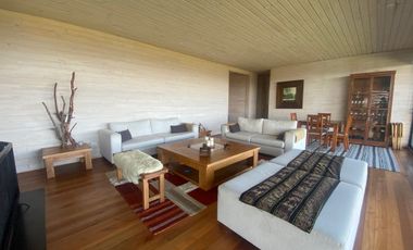 Casa con vista y acceso al Lago Ranco