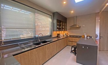 Casa con vista y acceso al Lago Ranco