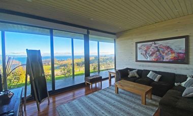 Casa con vista y acceso al Lago Ranco