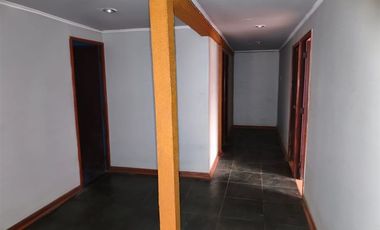 Casa 5 dorm. Av. Dorsal - Ruta 5 General Velásquez, Renca