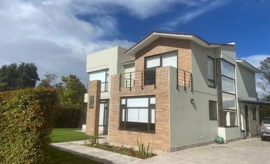 casa en venta en cajica. Cod V109259