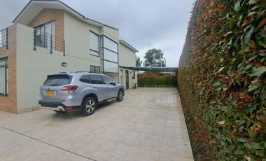 casa en venta en cajica. Cod V109259