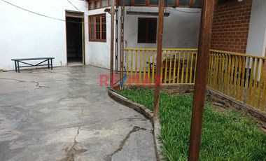 Venta Casa Terreno O Local Comercial  En Quinta Surco