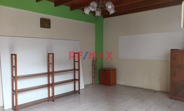 Venta Casa Terreno O Local Comercial  En Quinta Surco