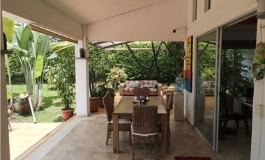 HERMOSA CASA CAMPESTRE  EN CERRITOS