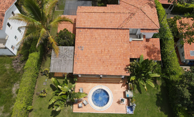 HERMOSA CASA CAMPESTRE  EN CERRITOS