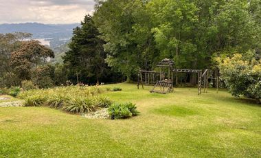 finca en arriendo en vía medellín. Cod A400574
