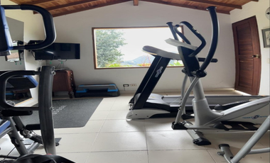 finca en arriendo en vía medellín. Cod A400574