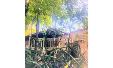 CASA EN VENTA CON VISTA AL LAGO 