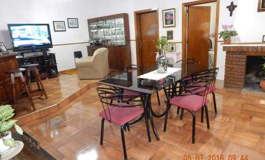 Casa para 2 Familias en venta en Isidro Casanova