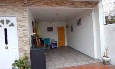 Casa para 2 Familias en venta en Isidro Casanova