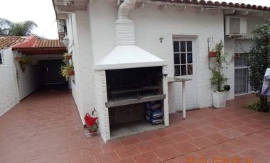 Casa para 2 Familias en venta en Isidro Casanova