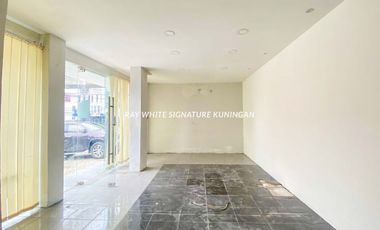 Dijual Ruko 3,5 Lantai Posisi Hook di Jakarta Selatan