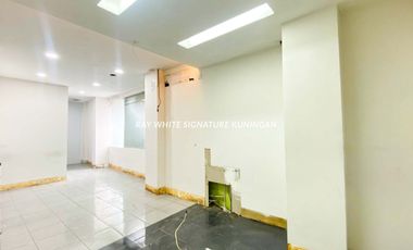 Dijual Ruko 3,5 Lantai Posisi Hook di Jakarta Selatan