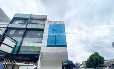 Dijual Ruko 3,5 Lantai Posisi Hook di Jakarta Selatan
