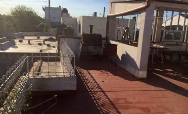 VENTA - TAPIALES - PH 3 AMB - COD 826