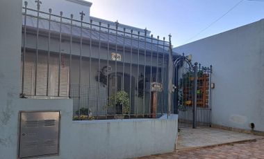 Casa en  barrio Juan de Garay