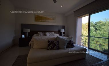 Residencia de Lujo con alberca en Alcazar Poniente