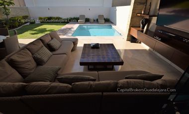Residencia de Lujo con alberca en Alcazar Poniente