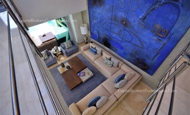 Residencia de Lujo con alberca en Alcazar Poniente
