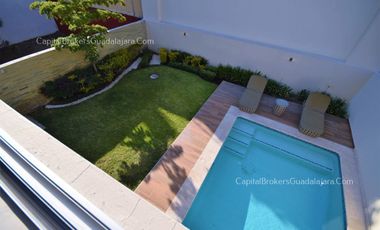 Residencia de Lujo con alberca en Alcazar Poniente
