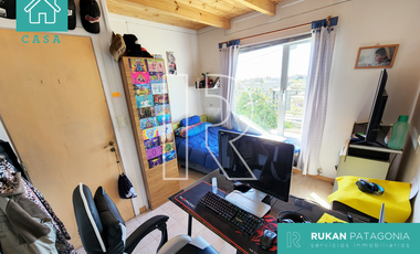 #VentaRUKAN | Casa de 4 Ambientes | Calle TAILANDIA | Barrio MIRADOR | Caleta Olivia.-