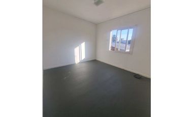 Departamento céntrico de 3 dormitorios con cochera