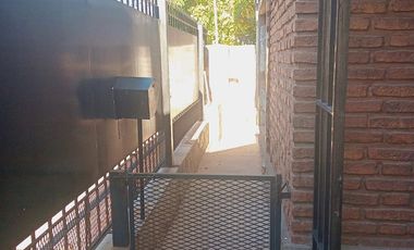 Muy linda casa con 5 dormitorios, gran ubicación Toma vehículo parte depago RETASADA