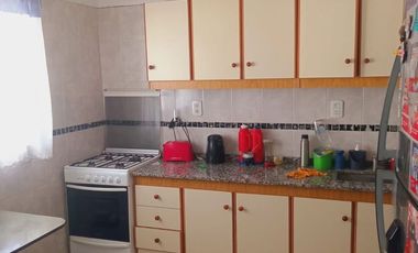 Muy linda casa con 5 dormitorios, gran ubicación Toma vehículo parte depago RETASADA