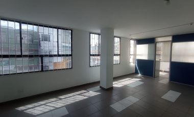 oficina en arriendo en la castellana. Cod A82048