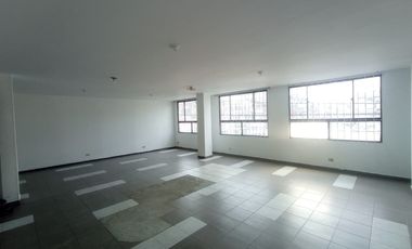 oficina en arriendo en la castellana. Cod A82048