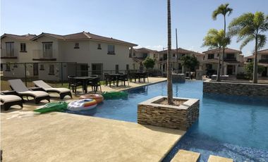 Se Alquila Casa en Costa Verde $ 1.250 AB