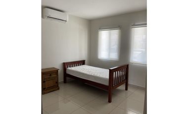 Se Alquila Casa en Costa Verde $ 1.250 AB