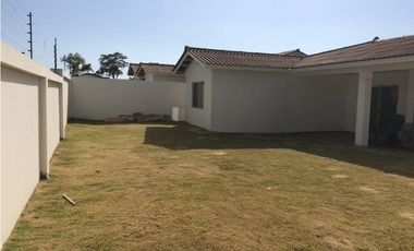 Se Alquila Casa en Costa Verde $ 1.250 AB