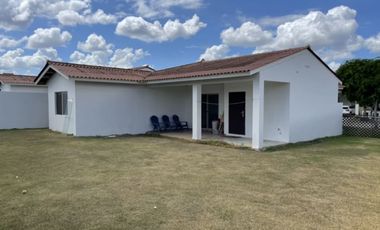 Se Alquila Casa en Costa Verde $ 1.250 AB