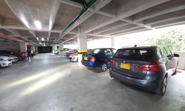 apartamento en arriendo en conjunto ventura piso 14. Cod A13787