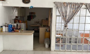 CASA CON ALBERCA, A UNOS MINUTOS DEL CENTRO DE YAUTEPEC, MORELOS