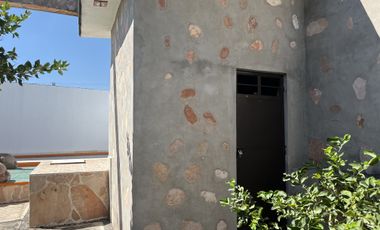 CASA CON ALBERCA, A UNOS MINUTOS DEL CENTRO DE YAUTEPEC, MORELOS