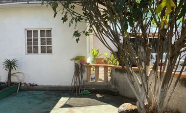 CASA CON ALBERCA, A UNOS MINUTOS DEL CENTRO DE YAUTEPEC, MORELOS