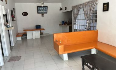 CASA CON ALBERCA, A UNOS MINUTOS DEL CENTRO DE YAUTEPEC, MORELOS