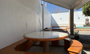 CASA CON ALBERCA, A UNOS MINUTOS DEL CENTRO DE YAUTEPEC, MORELOS