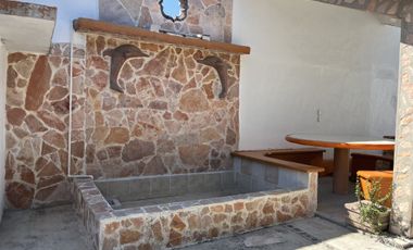 CASA CON ALBERCA, A UNOS MINUTOS DEL CENTRO DE YAUTEPEC, MORELOS