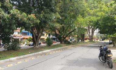 ARRIENDO de LOCALES en MEDELLIN